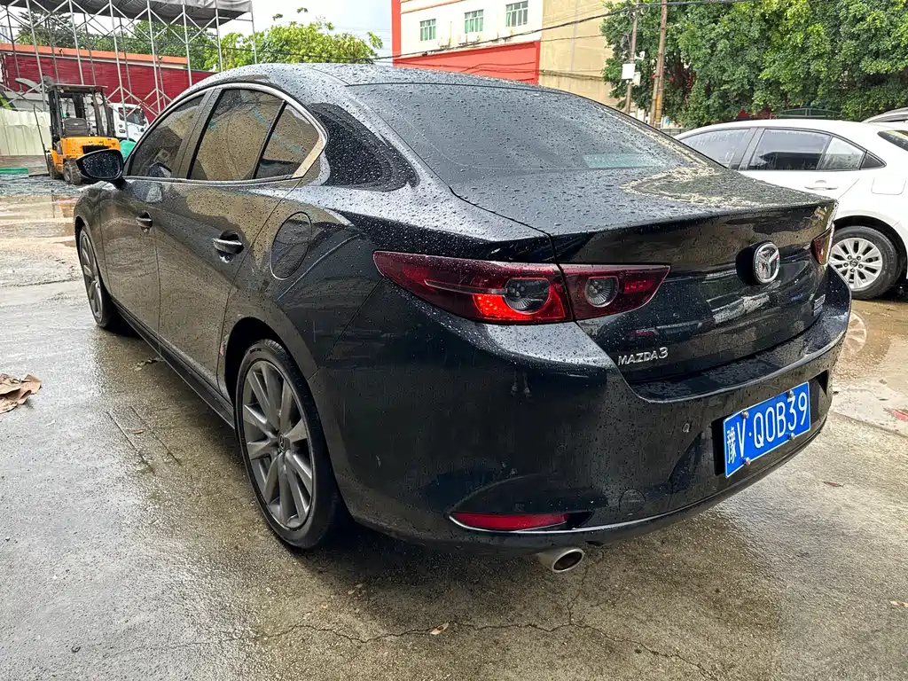 MAZDA 3 AXELA 2022