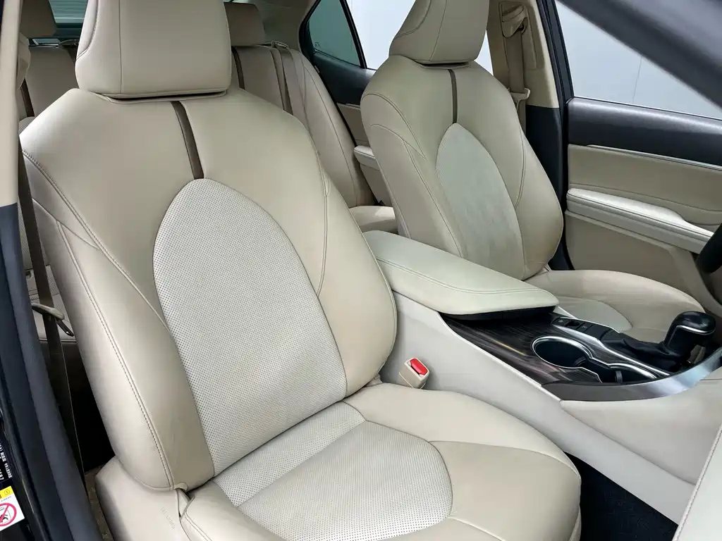 TOYOTA CAMRY 2018