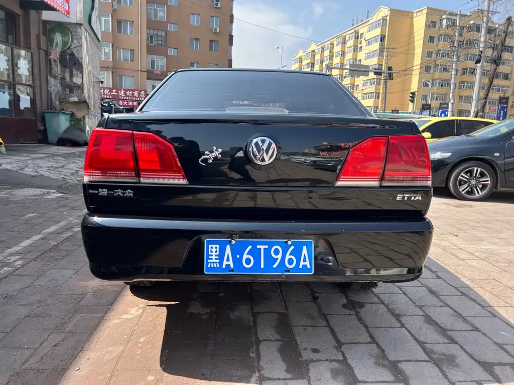 VOLKSWAGEN JETTA 2012