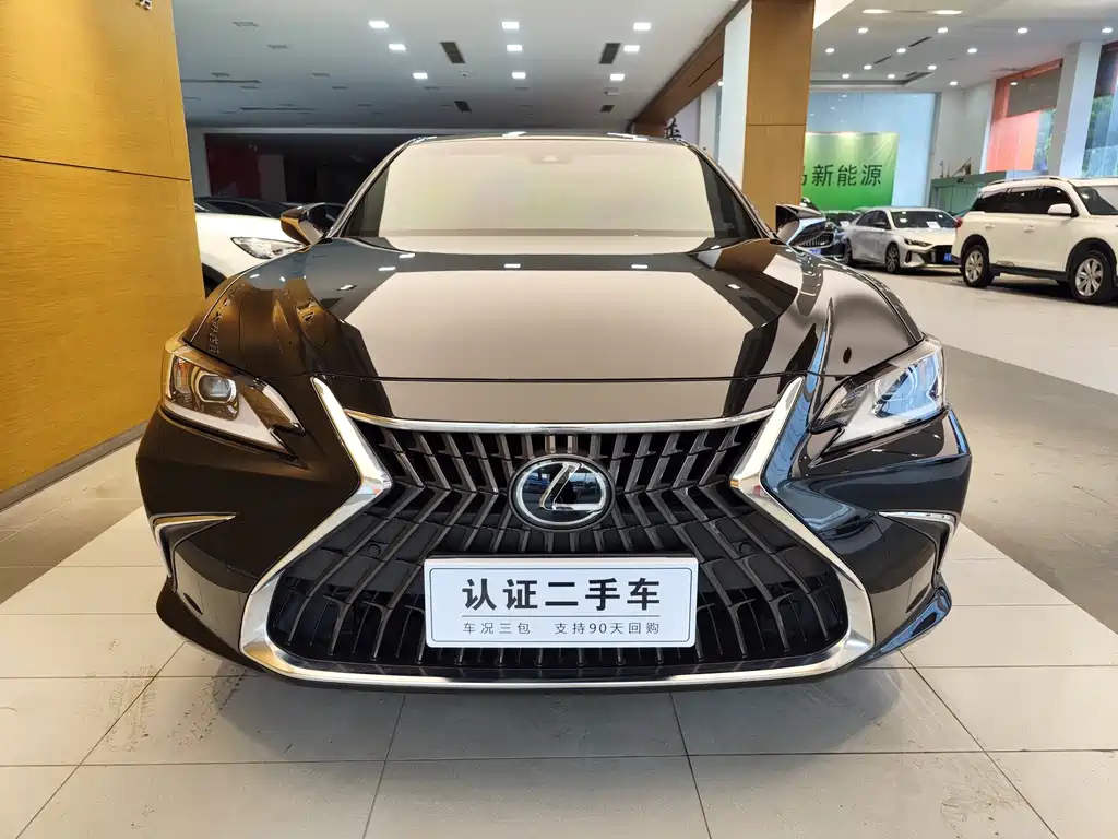 LEXUS ES 2023