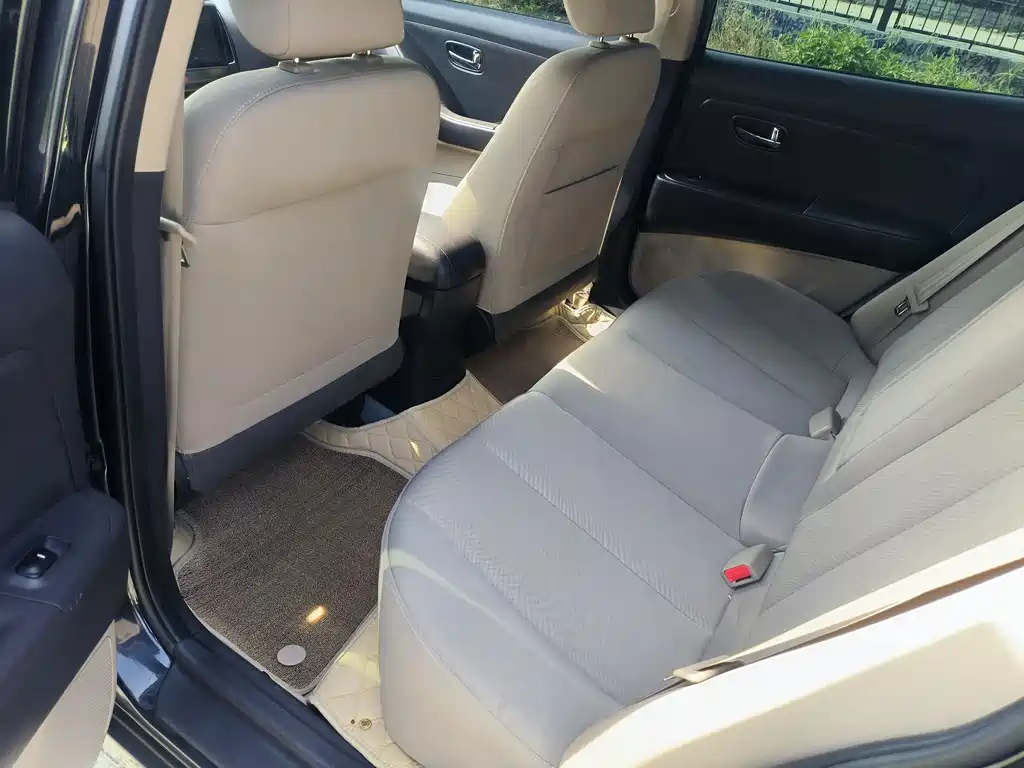 HYUNDAI CELESTA 2013