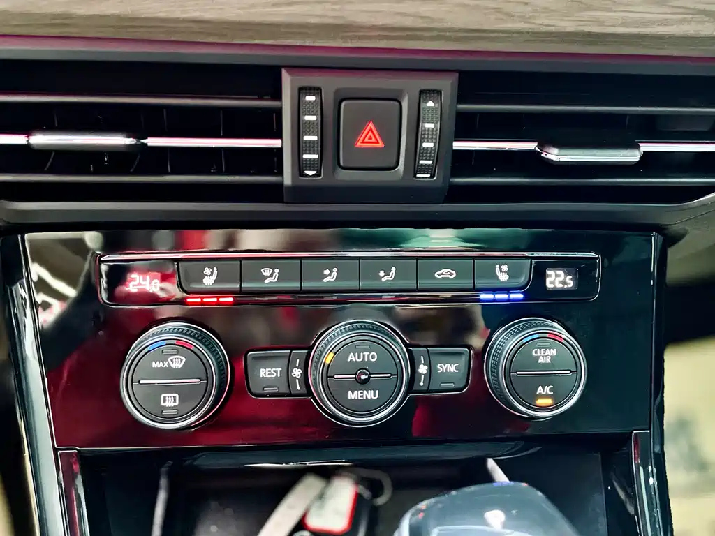 VOLKSWAGEN PASSAT 2020