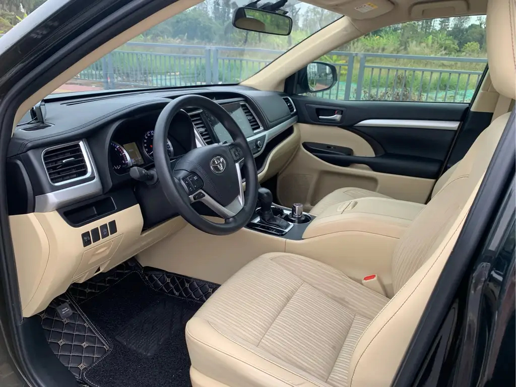 TOYOTA HIGHLANDER 2020