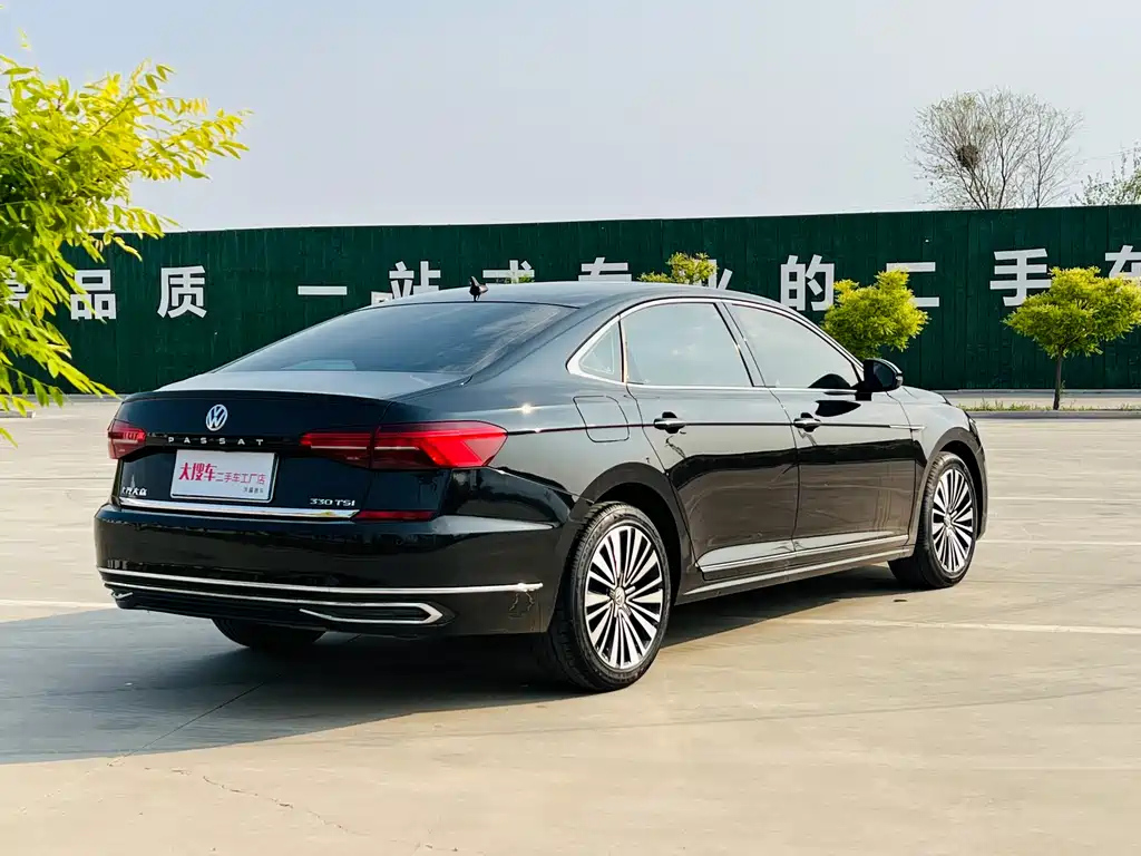 VOLKSWAGEN PASSAT 2020