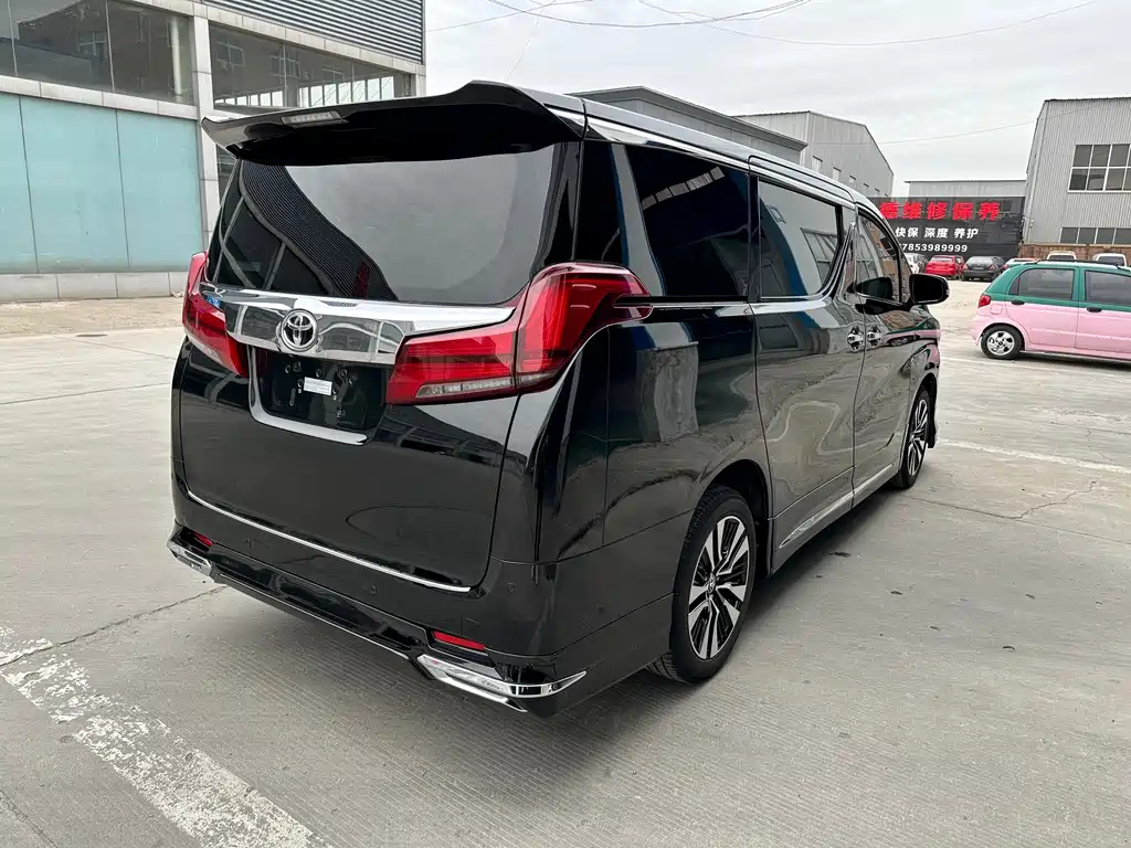 TOYOTA ALPHARD 2016
