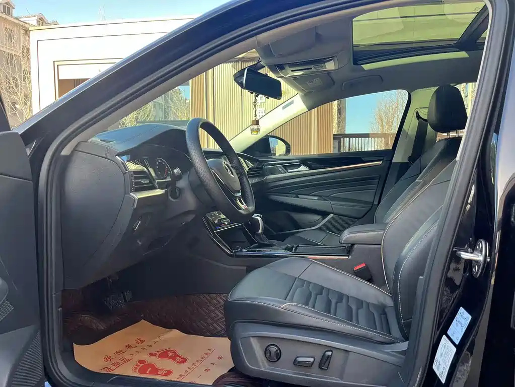VOLKSWAGEN PASSAT 2021