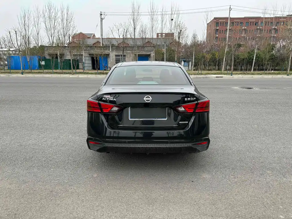 NISSAN TEANA 2019