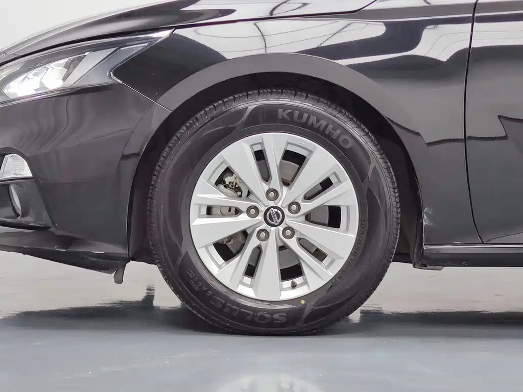 NISSAN TEANA 2019
