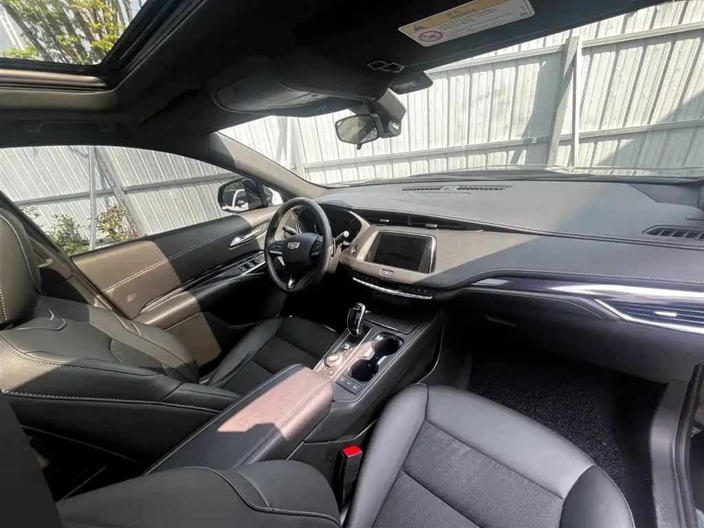 CADILLAC XT4 2022