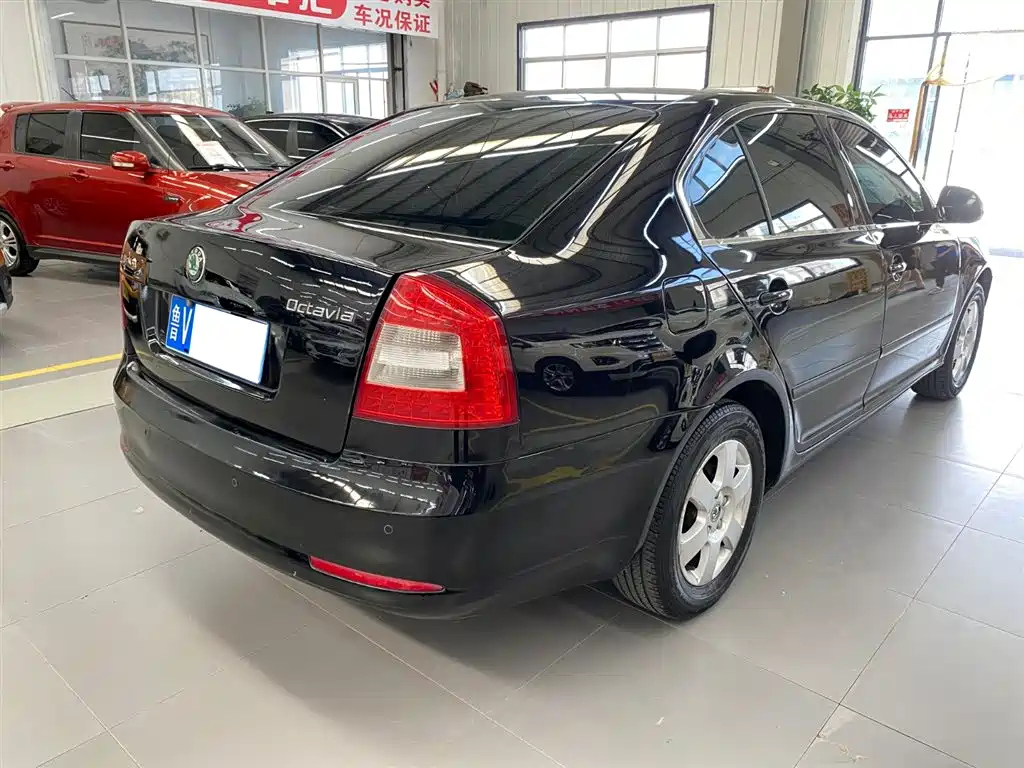SKODA OCTAVIA 2012
