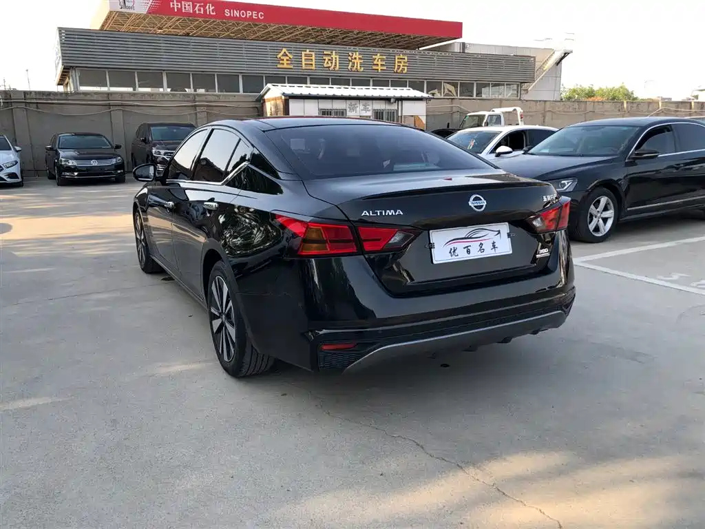 NISSAN TEANA 2020