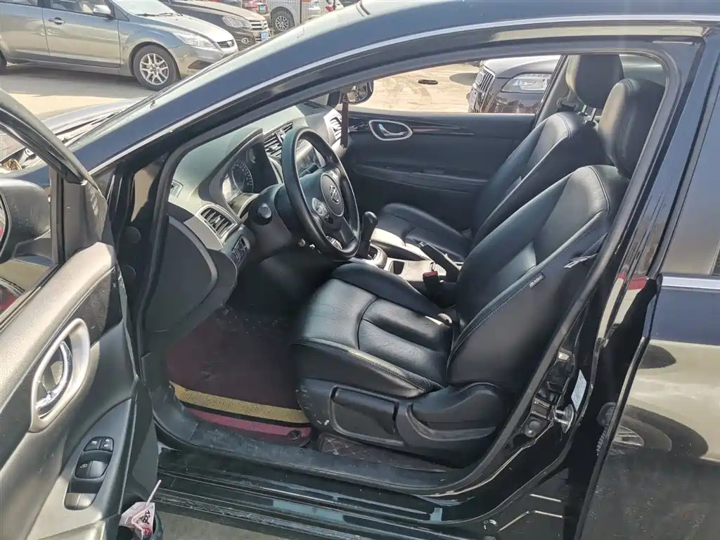 NISSAN SYLPHY 2018