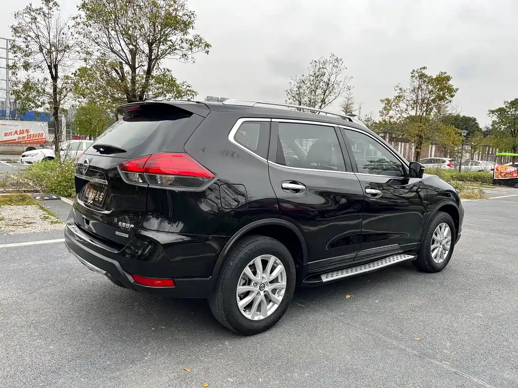 NISSAN X-TRAIL 2019