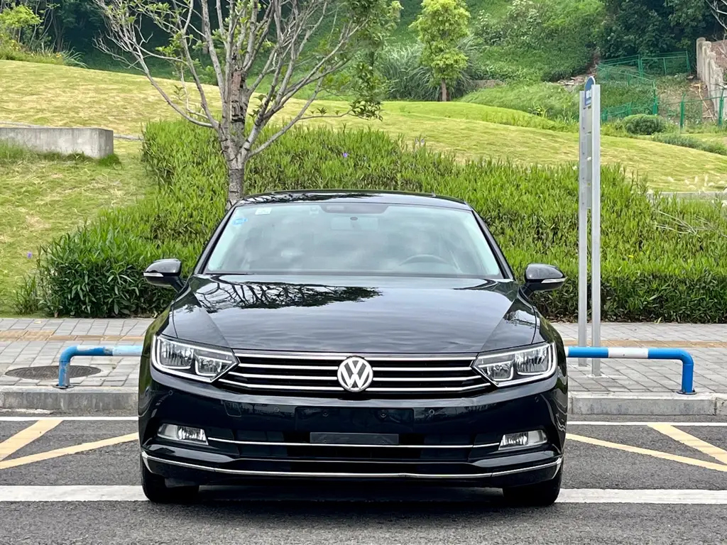 VOLKSWAGEN MAGOTAN 2018