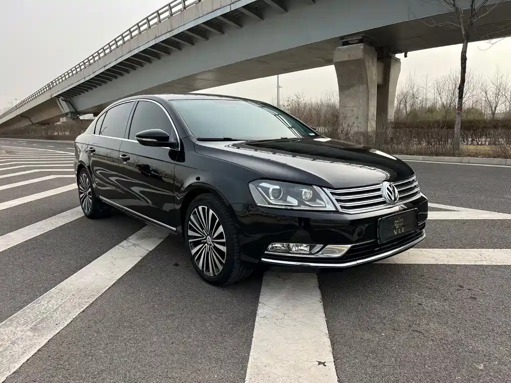 VOLKSWAGEN MAGOTAN 2015