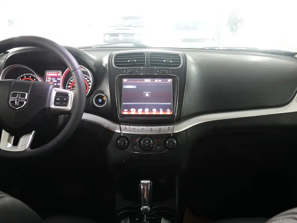 DODGE JCUV 2014