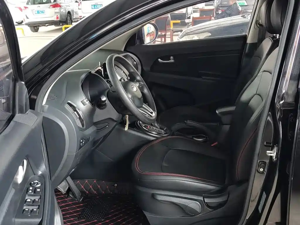 KIA SPORTAGE 2014