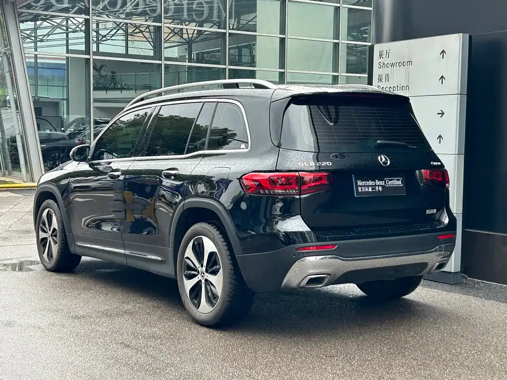MERCEDES BENZ GLB 2023