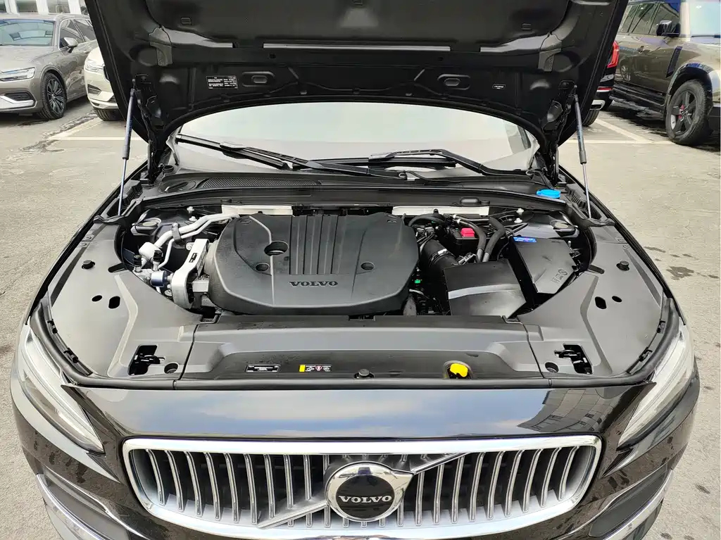 VOLVO S90 2022