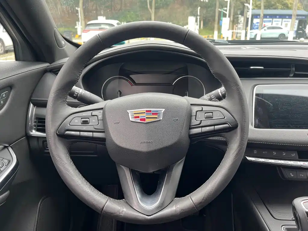 CADILLAC XT4 2019
