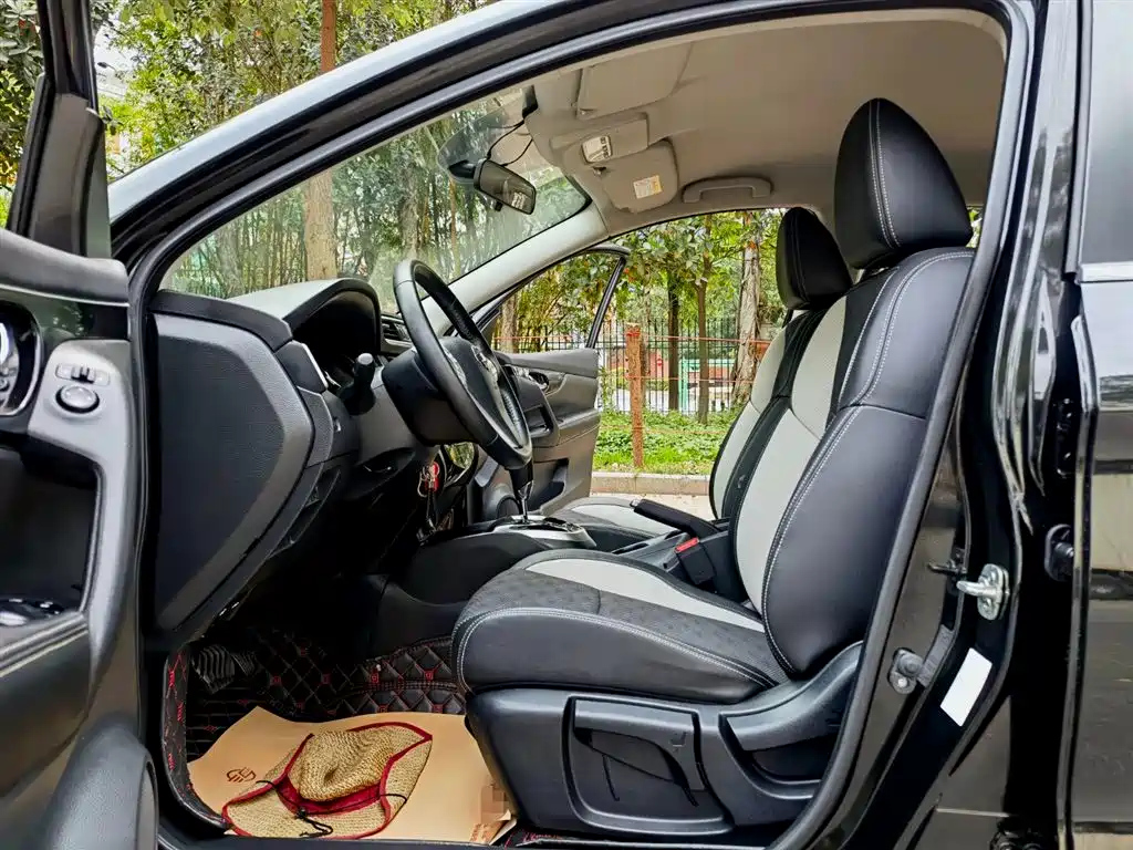 NISSAN QASHQAI 2018
