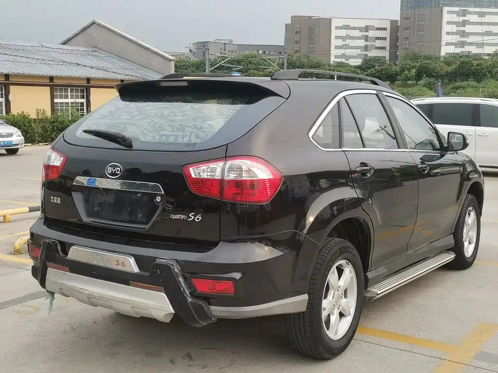 BYD S6 2014