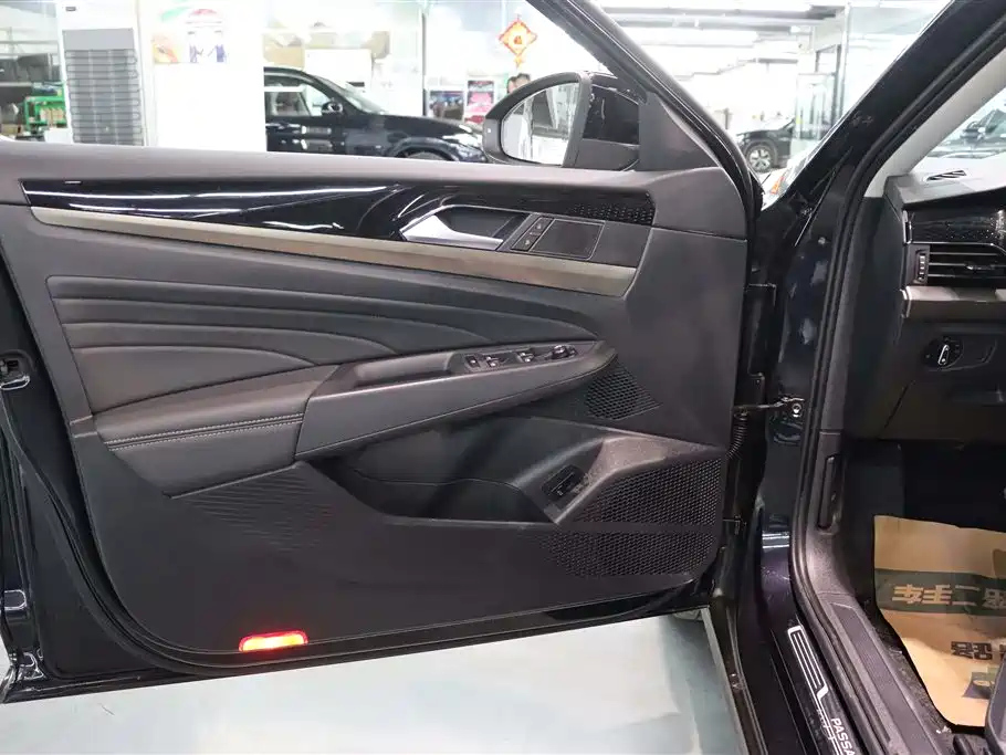VOLKSWAGEN PASSAT 2021