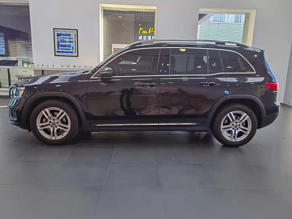 MERCEDES BENZ GLB 2021