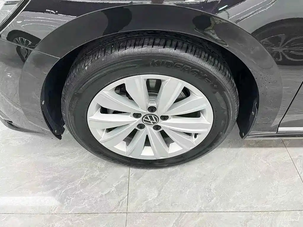 VOLKSWAGEN PASSAT 2021