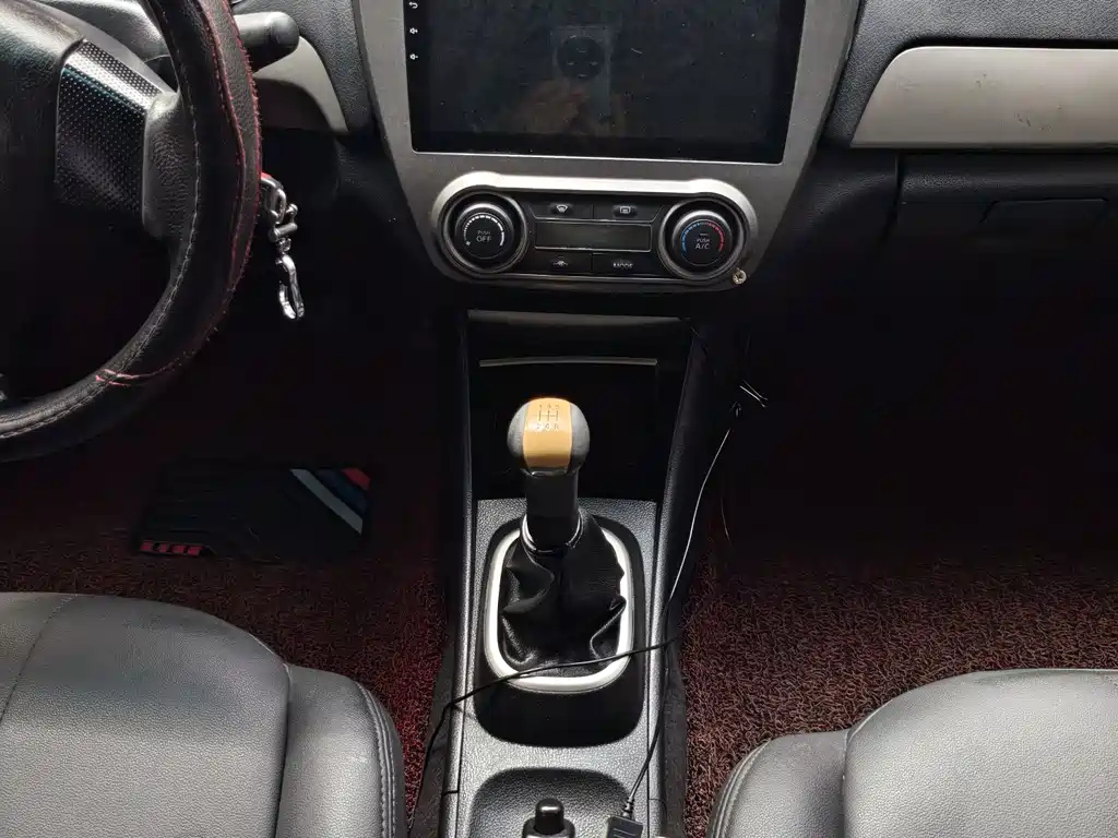 NISSAN SYLPHY 2016