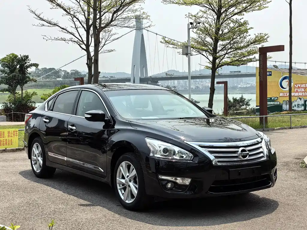 NISSAN TEANA 2014