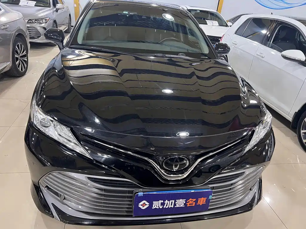 TOYOTA CAMRY 2019