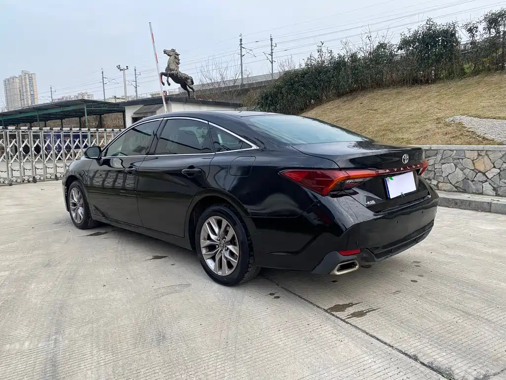 TOYOTA AVALON 2021