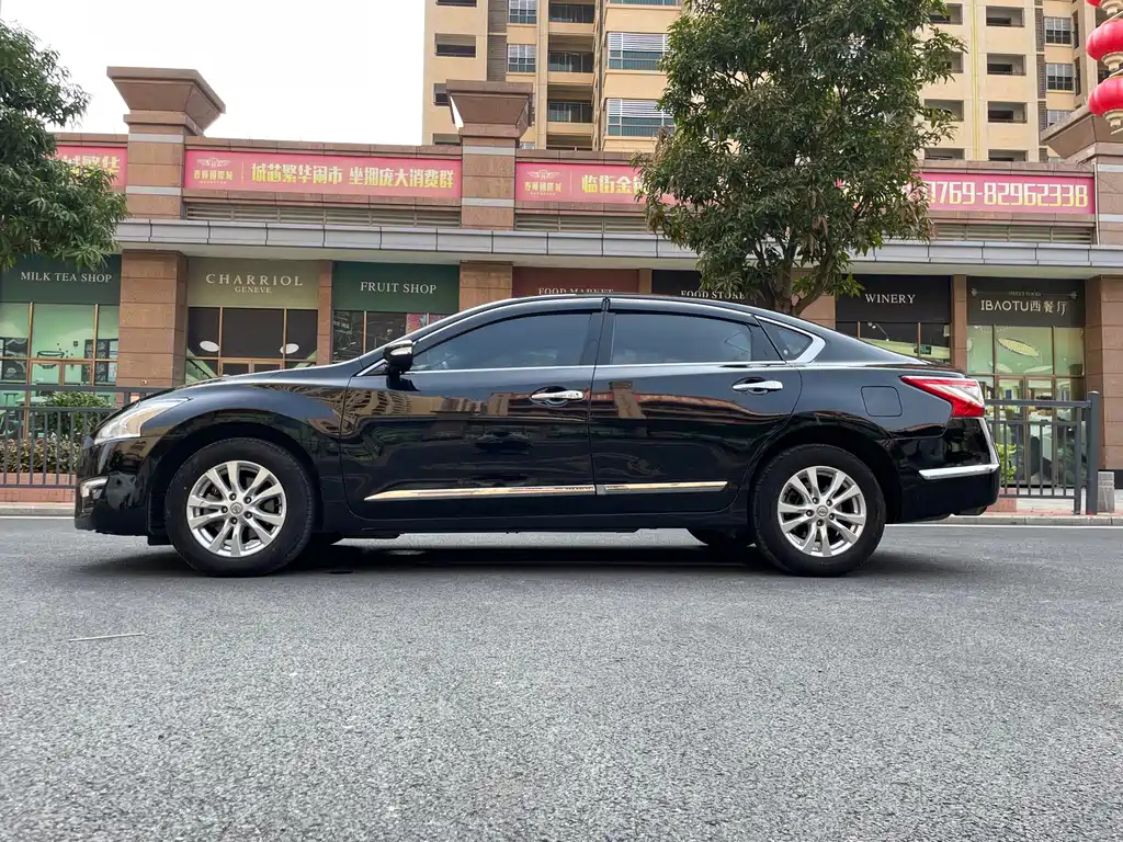 NISSAN TEANA 2014