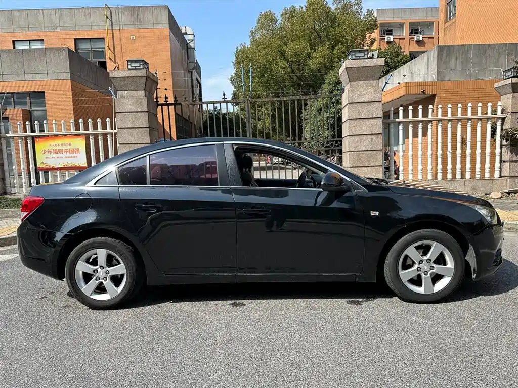 CHEVROLET CRUZE 2012