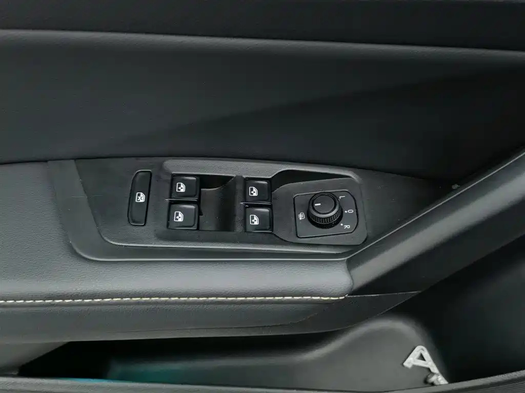 VOLKSWAGEN LAVIDA 2022