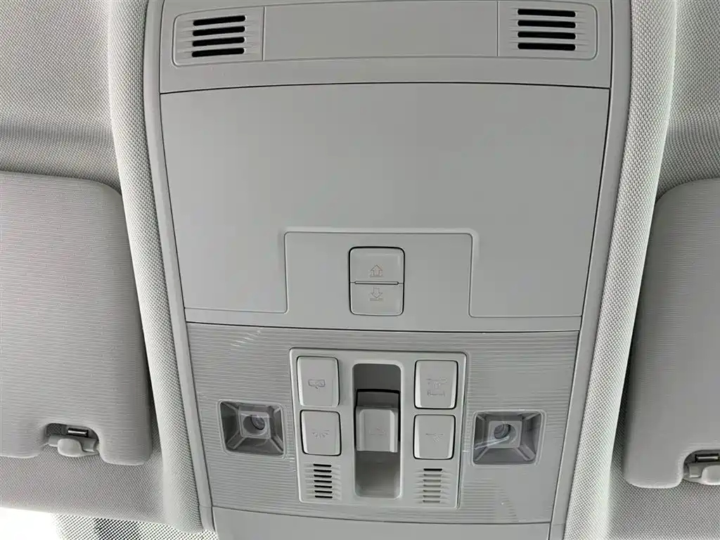 VOLKSWAGEN TAYRON 2024