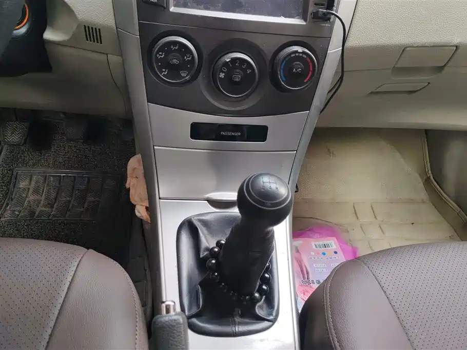 TOYOTA COROLLA 2014