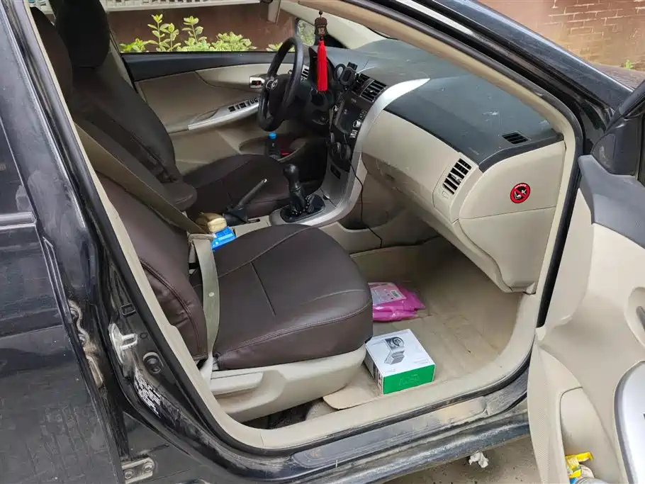 TOYOTA COROLLA 2014