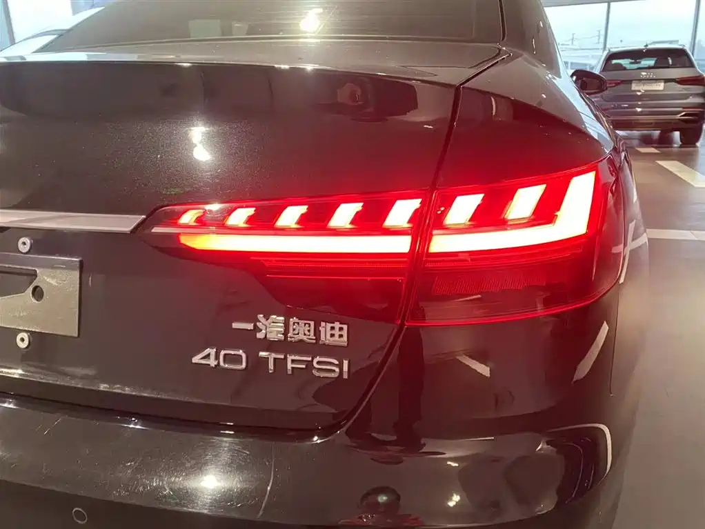 AUDI A4L 2021