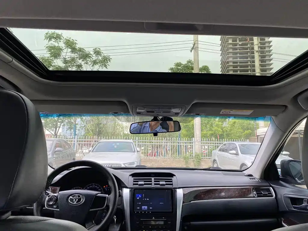 TOYOTA CAMRY 2016