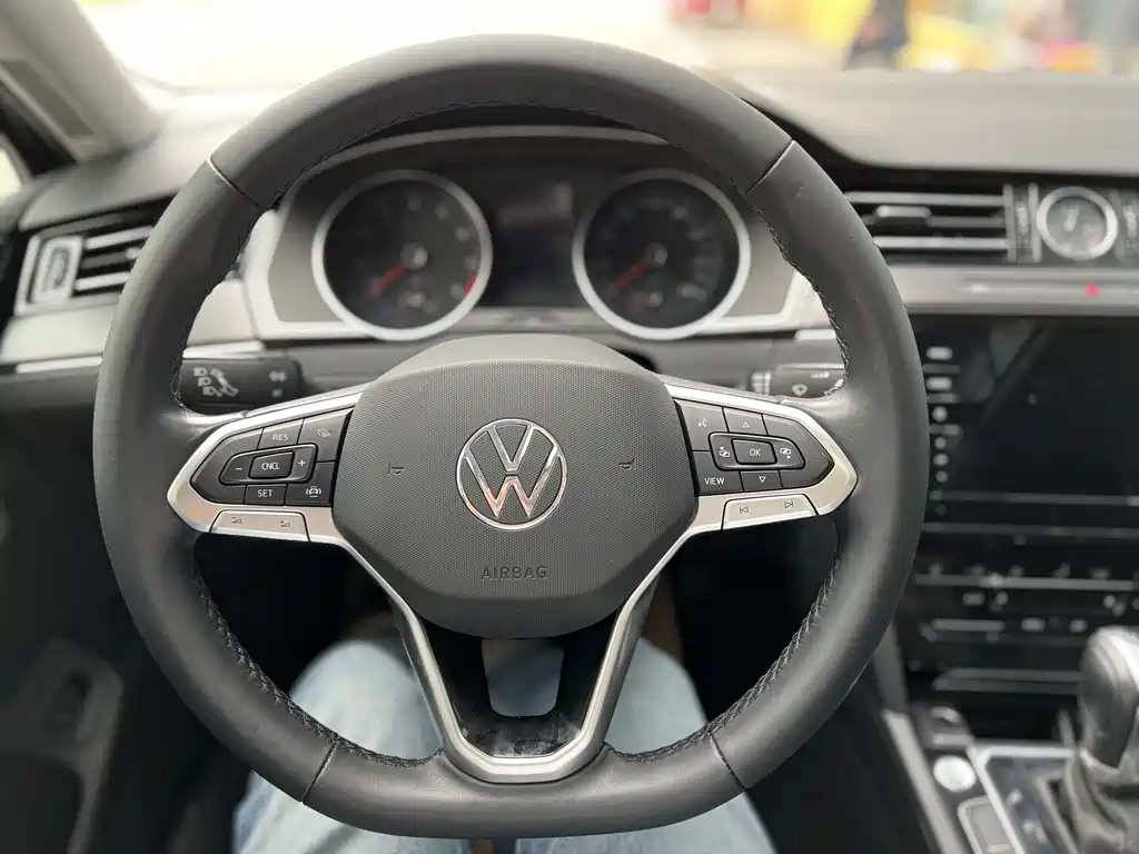 VOLKSWAGEN MAGOTAN 2022