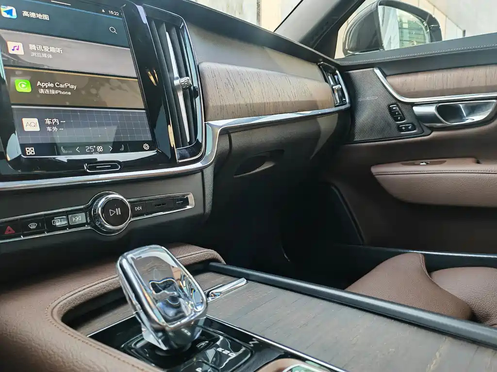 VOLVO S90 2022
