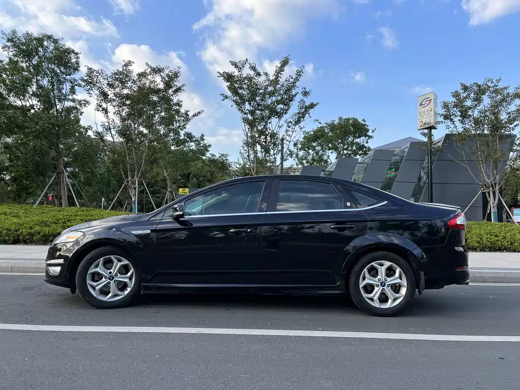 FORD MONDEO - WINNER 2010