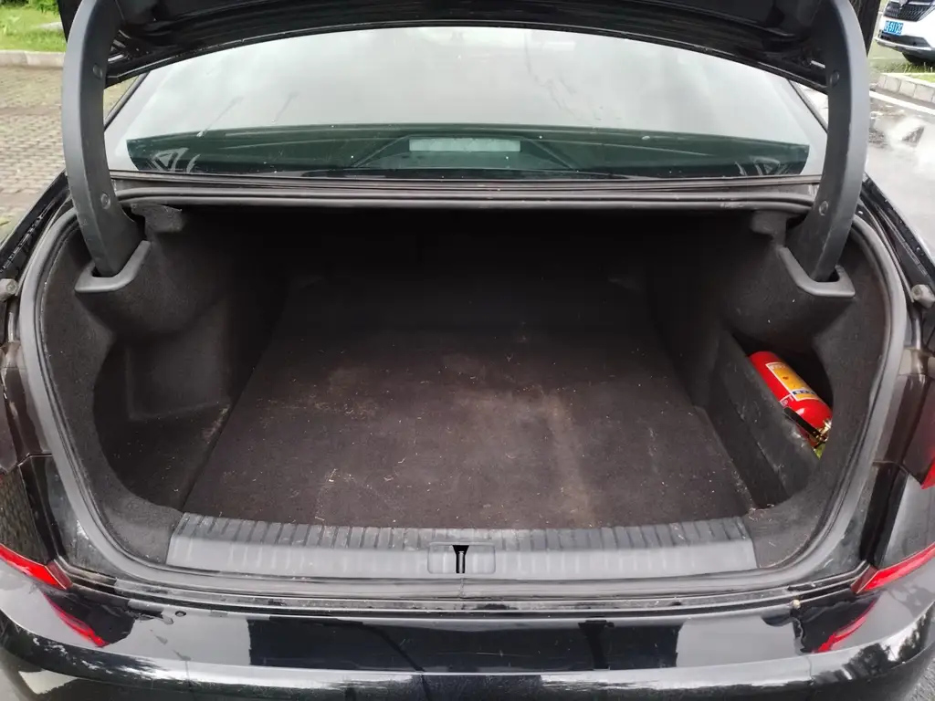 VOLKSWAGEN PASSAT 2022