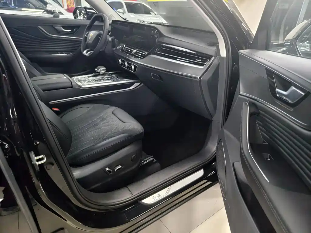 HONGQI HS5 2023