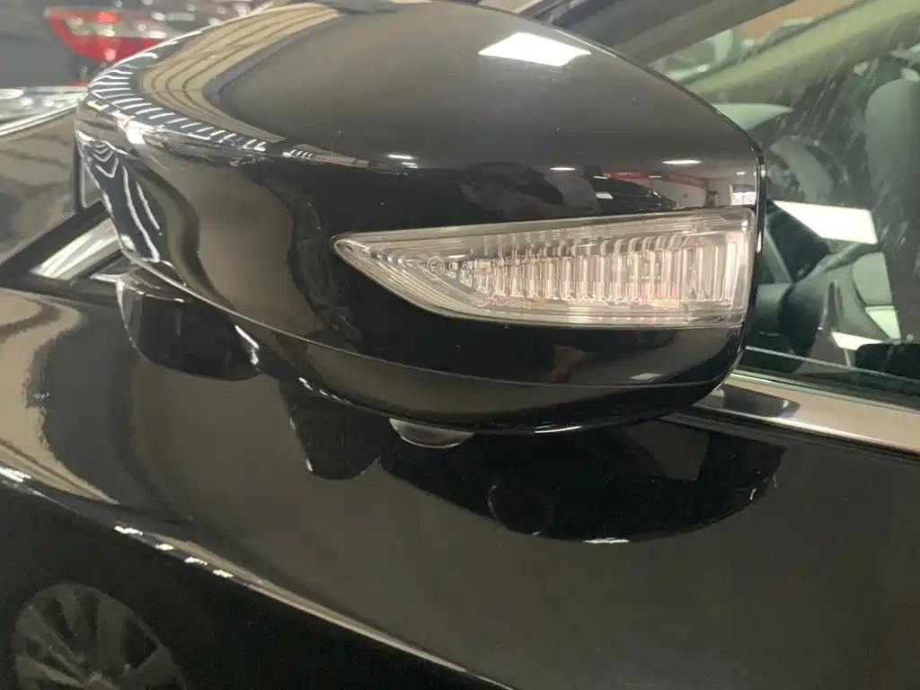 NISSAN TEANA 2018