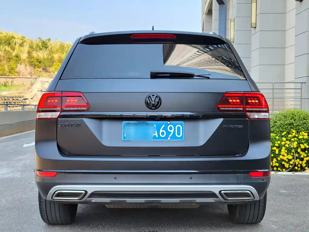 VOLKSWAGEN TOURAN 2020