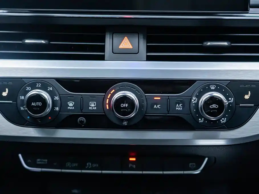 AUDI A4L 2021