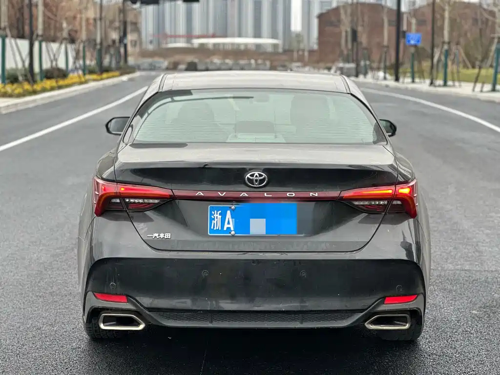 TOYOTA AVALON 2020